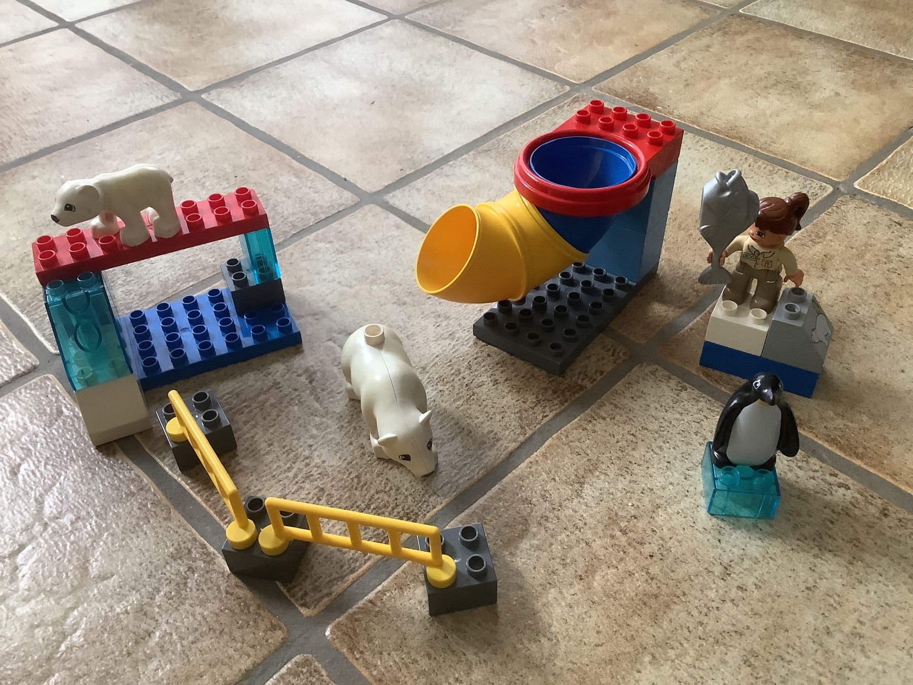 Lego Giocattoli: Duploset Polartiergehege – Usato da Bonstetten venduto da Lia29