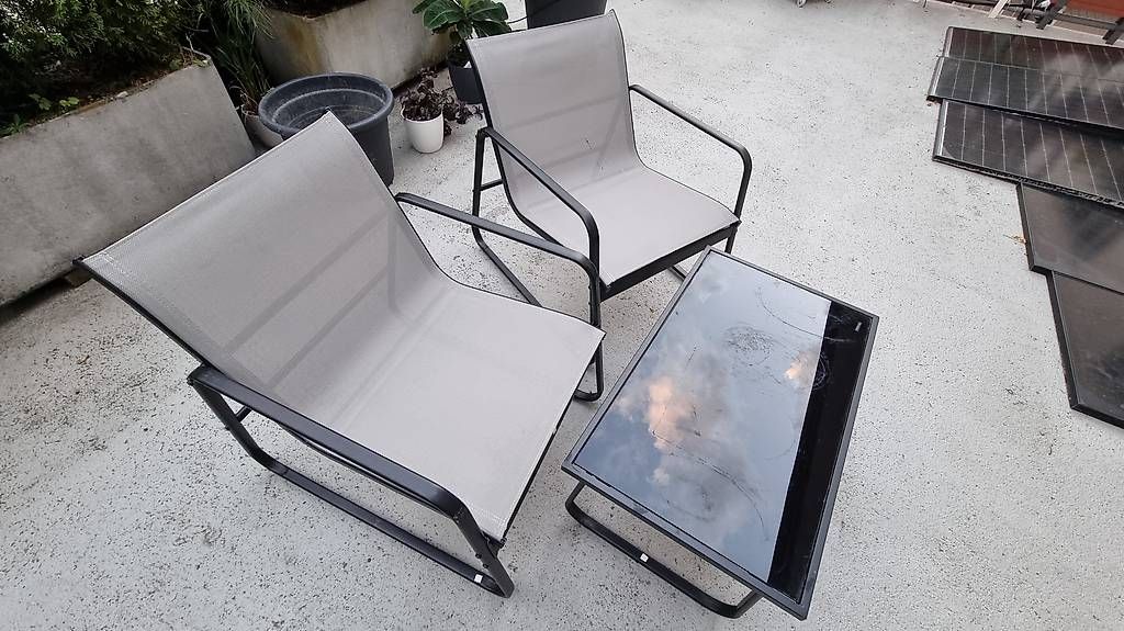 Set di tavolo e panche: Balkon- und Terrassenmöbel – Usato da Schwyz venduto da zpm3atlantis 1