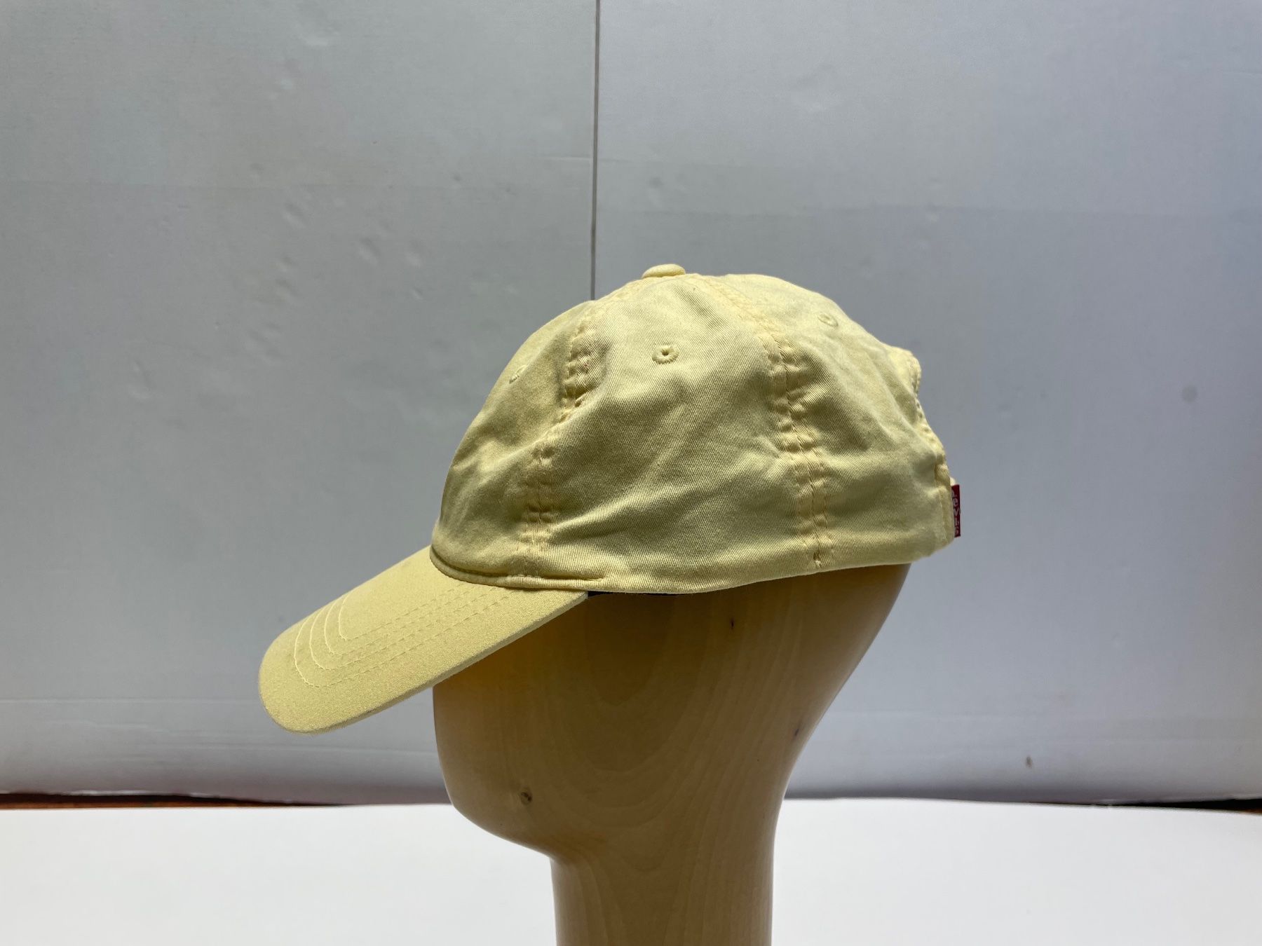Levi's Copricapi, berretti & cappellini: Vintage Y2K Levi's Cap – Usato da Zürich venduto da le_souk 1