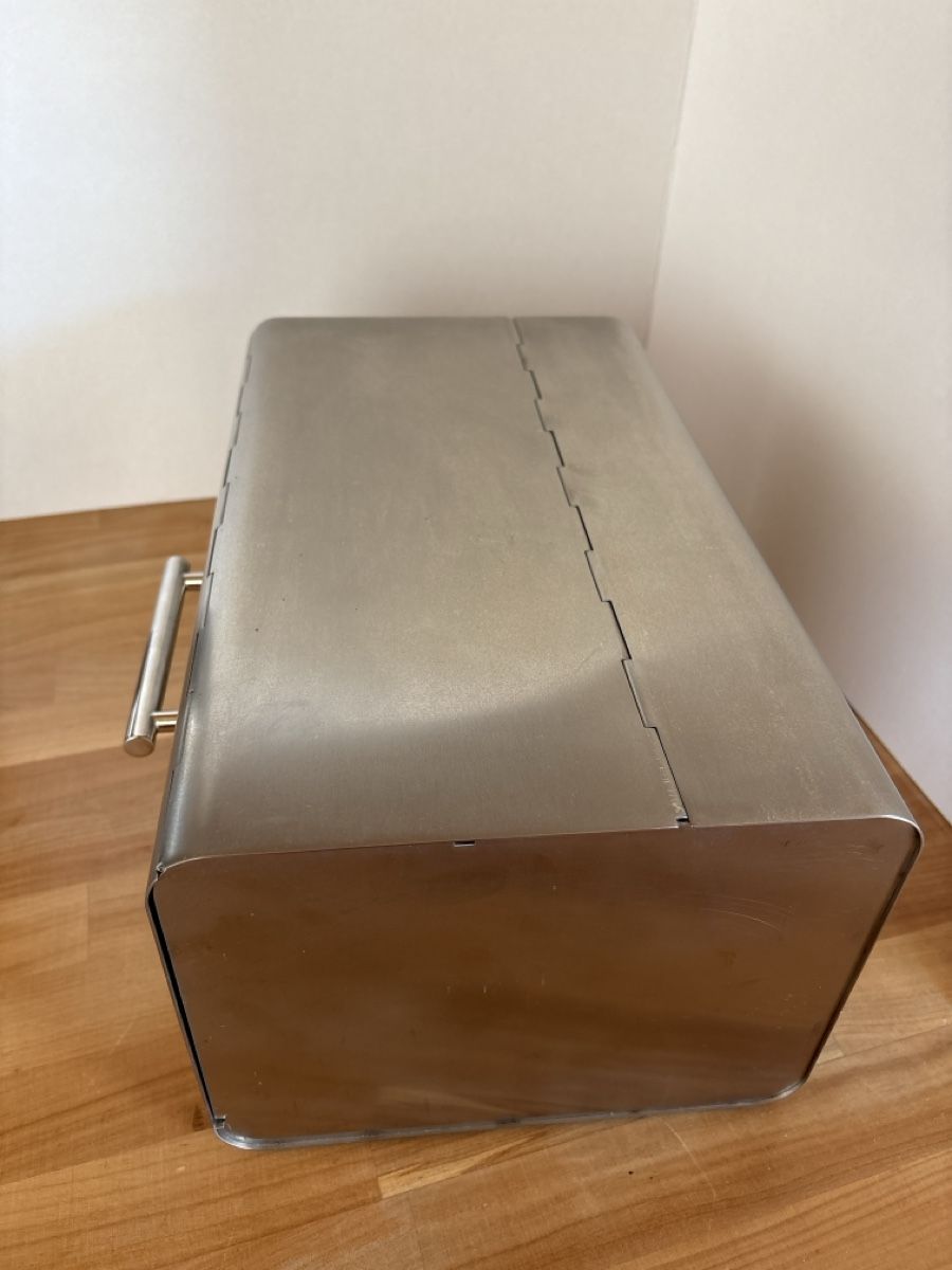 Recipients et similaires: Brotkasten aus Metall – D'occasion à Rümlang par euqinom16 1