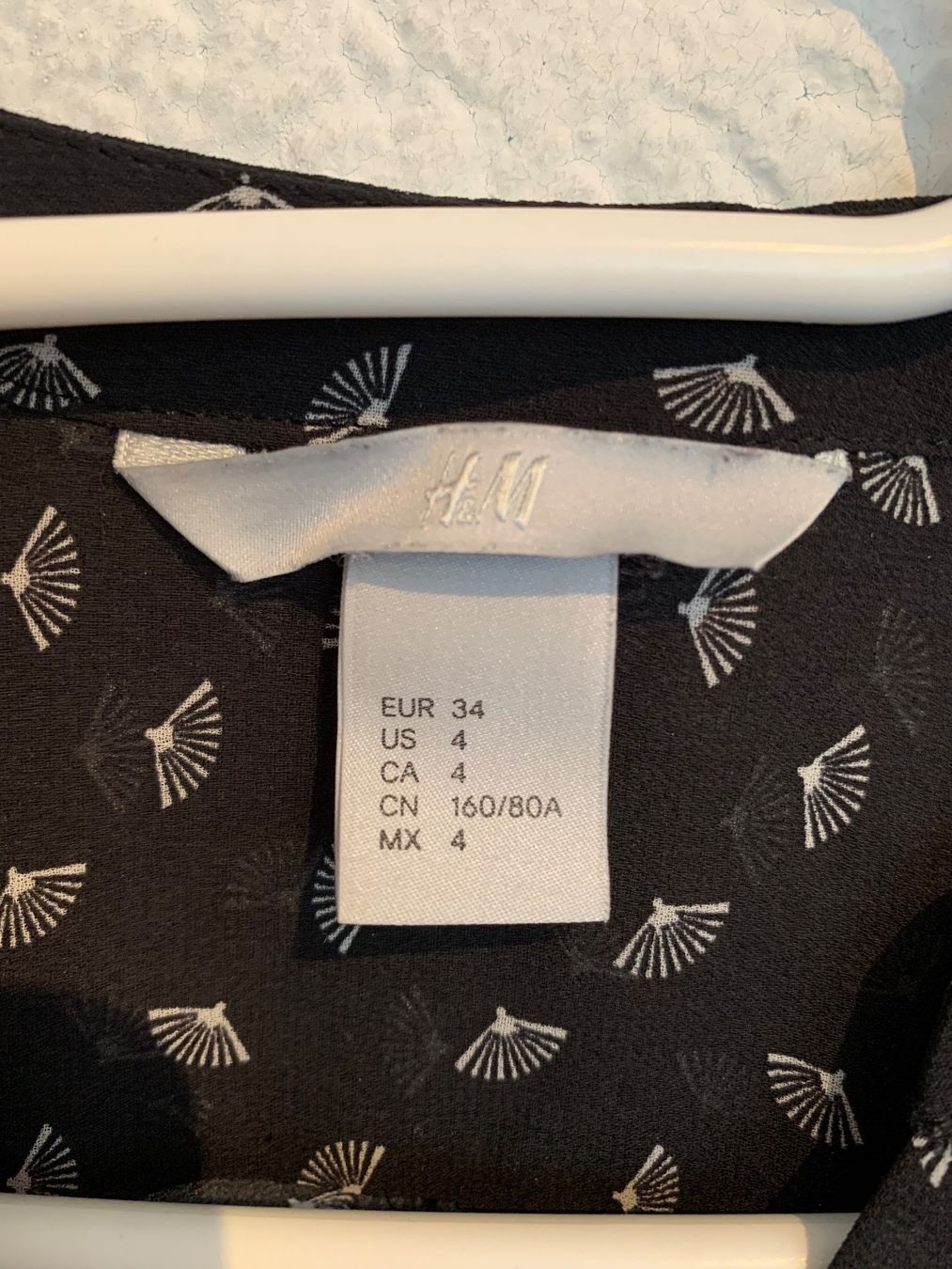 H&M Blusen: H&M Bluse Gr. 34 / XS / S – Gebraucht aus Fislisbach von KolibriSecondhand 1