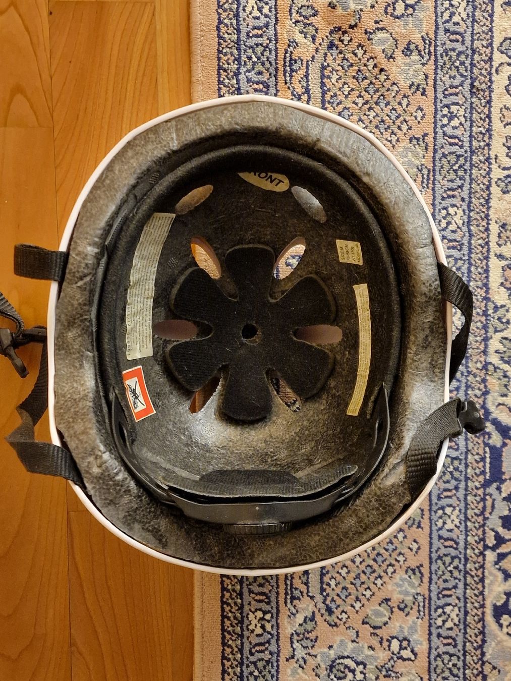 Helme: Skatehelm, Velohelm - Grösse 56-58cm - weiss – Gebraucht aus Bürglen UR von luiroedes 2