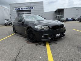BMW Série 5 Berline Noir - Look Sportif et Élégant!