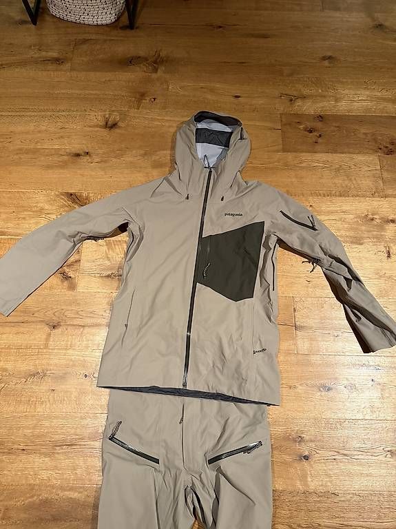 Patagonia Giacche: Patagonia Snowdrifter Kombi – Nuovo (secondo la descrizione) da Römerswil LU venduto da MDegen 1