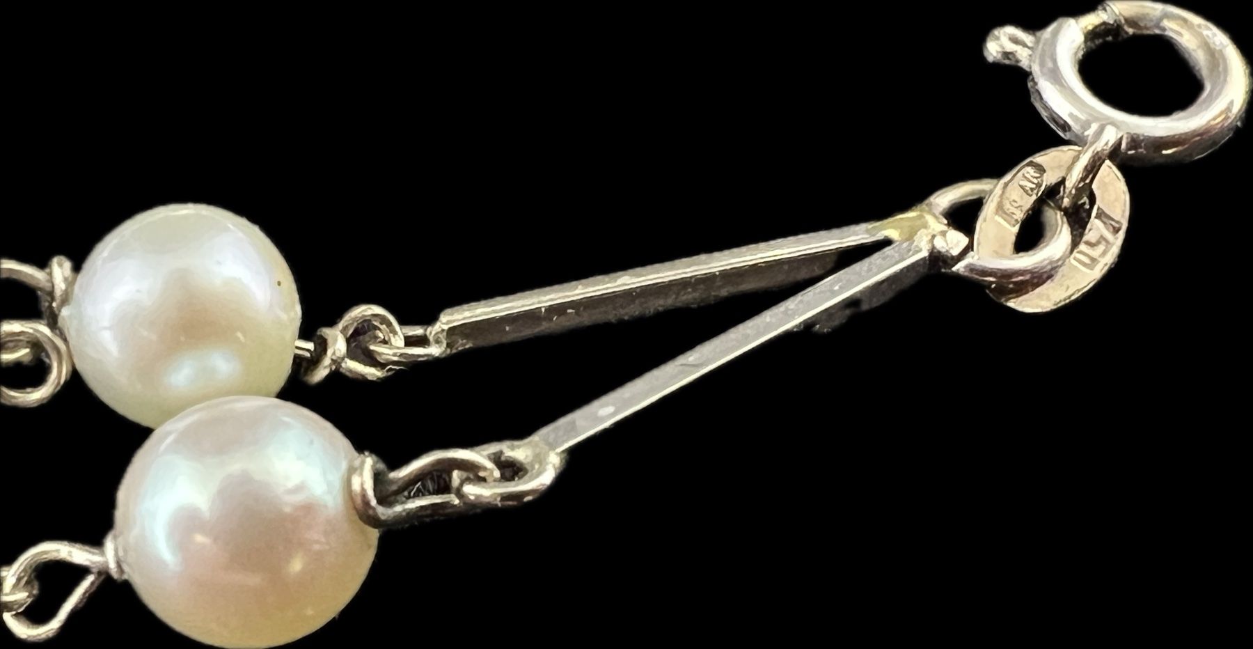 Armbänder & -reifen: Zierliches Gold-Armband mit Perlen 18K – Gebraucht aus Chur von Penting1935 2