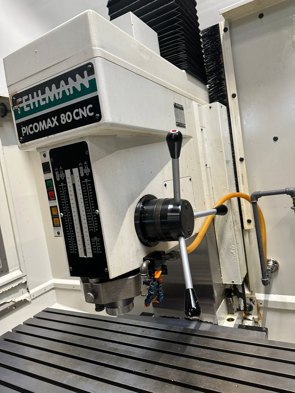 Fehlmann Trapani: Perceuse CNC FEHLMANN Picomax 80 2/3 – Usato da La Chaux-de-Fonds venduto da Greub_Machines 3