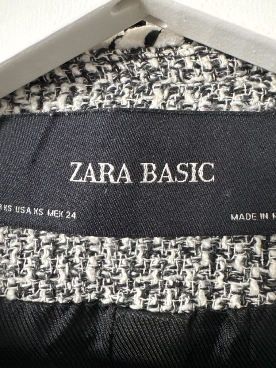 Zara Giacche: Zara Basic Tweed Jacke Blazer Grösse XS – Usato da Mels venduto da ann_v2x9 1