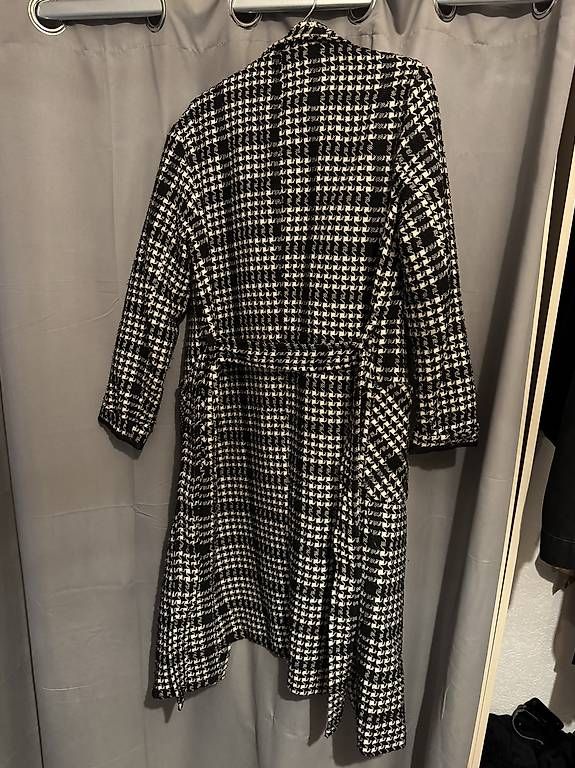 Cappotti: Manteau long – Usato da La Chaux-de-Fonds venduto da jas_g9x8 1