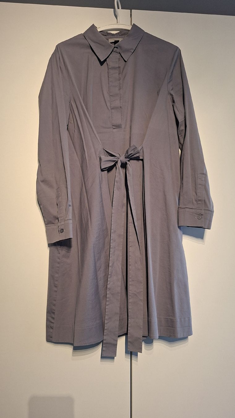 Cos Vestiti: Taubengraues Blusenkleid von COS – Usato da Oberengstringen venduto da Kimchimon