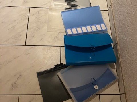 Raccoglitori: Mappen Klemmmappen Sichtmappen – Nuovo (secondo la descrizione) da Altbüron venduto da Februar26 5
