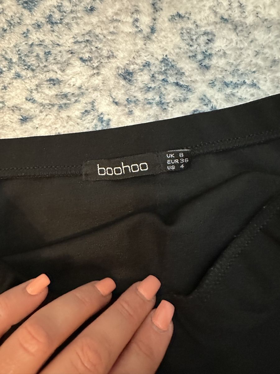 Boohoo Vestiti: Trägerloses Kleid mit Spitze – Usato da Adlikon b.Regensdf venduto da E.Prov 3