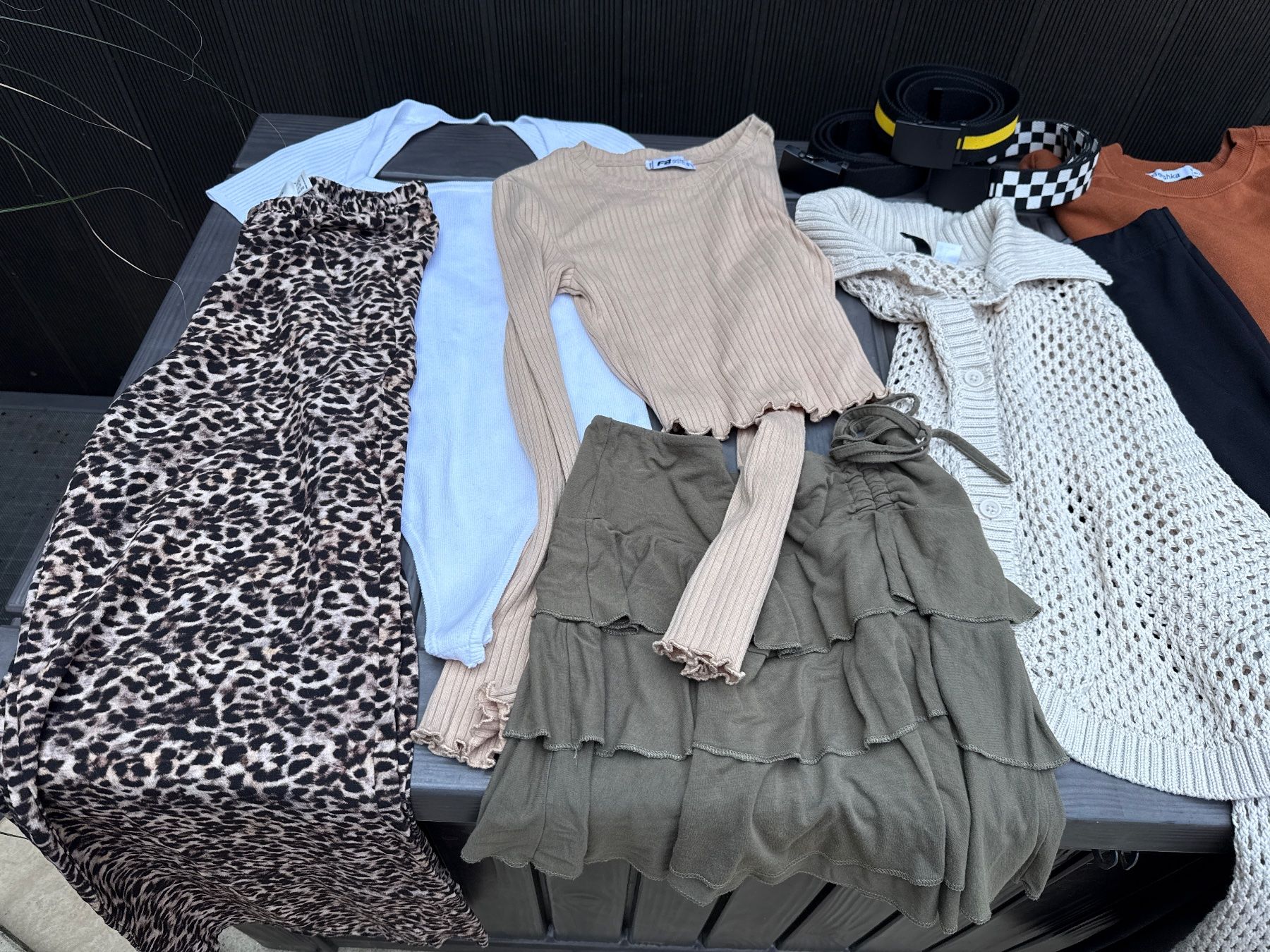 Lots de vêtements: Paket Grösse S – D'occasion à Basel par jetzt-wird-gemistet 1
