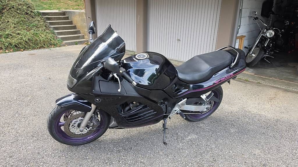 Suzuki Route: Suzuki Rf 900 R – D'occasion à Penthalaz par Aj7500 2