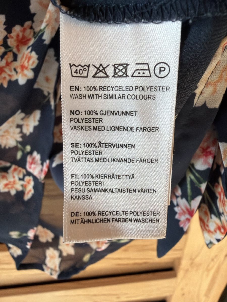 Camicette: Bluse von Bik Bok Gr. S, florales Muster – Usato da Saanenmöser venduto da ballerinas 2