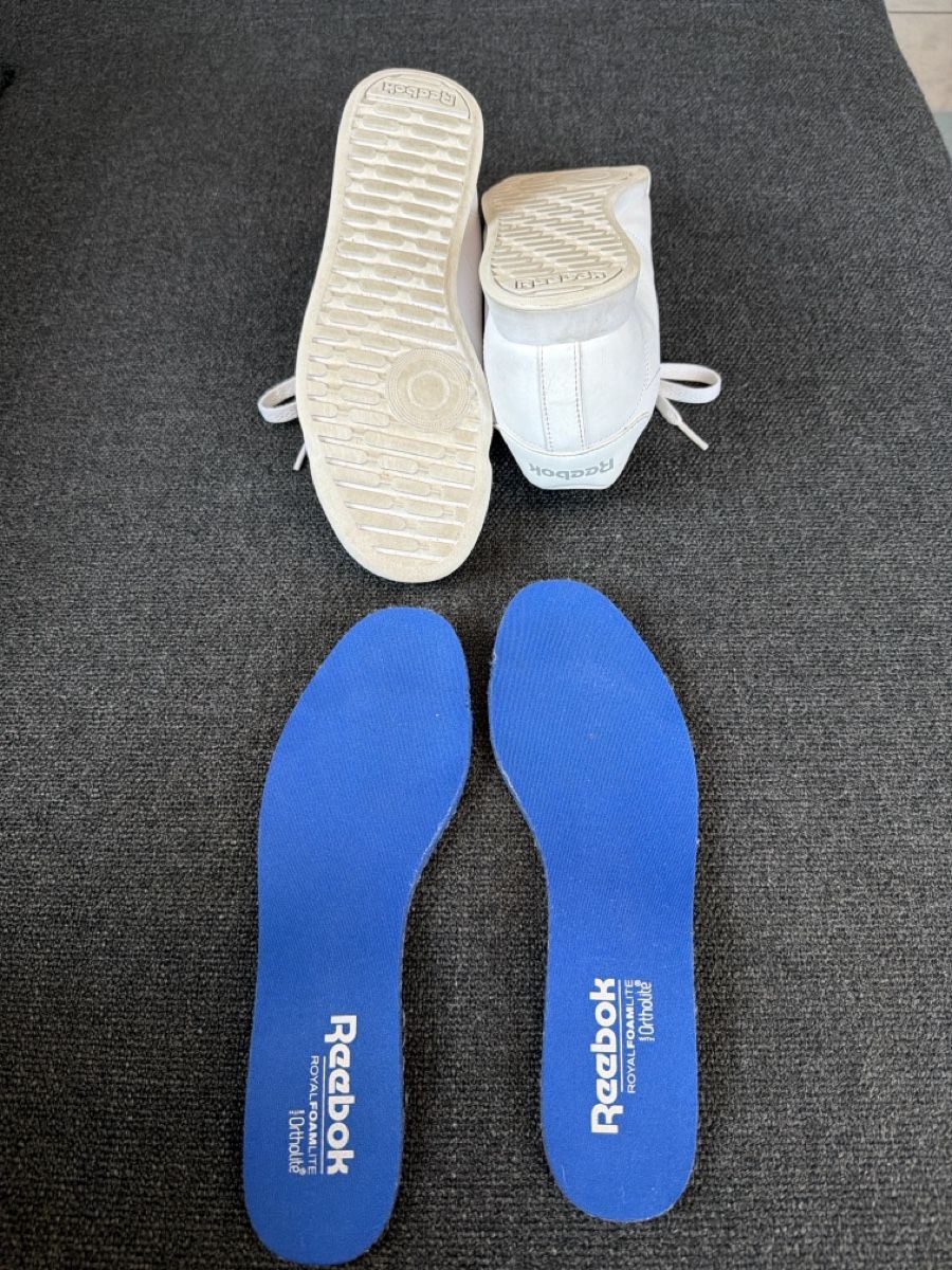 Reebok Chaussures femmes: Reebok Sneakers Gr. 38 – D'occasion à Flumenthal par Tboni 1