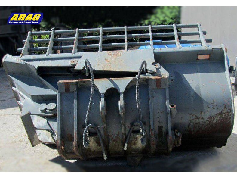 Accessoires tracteur, véhicule agricole: OM Seitenkippschaufel Linkskippend – D'occasion à Hasle LU par Arag08 1