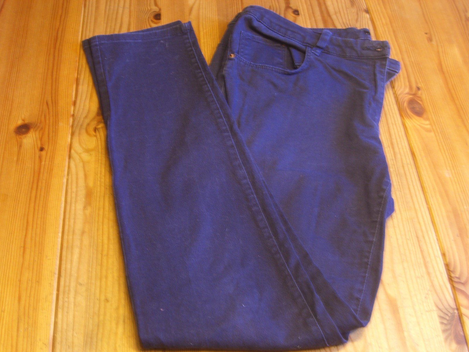 Jeans: schöne, enge, elastische Jeans, H&M, blau, Gr. 42 – Gebraucht aus Winterthur von Ghandi5 1