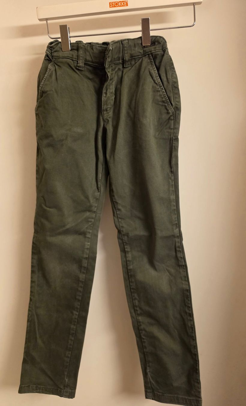 Name It Hosen: grüne Bio-Hose von name it Gr. 134 – Gebraucht aus Zürich von Pemberleys