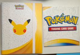 Pokemo 30th Pikachu Binder Album Poster ab 1 CHF