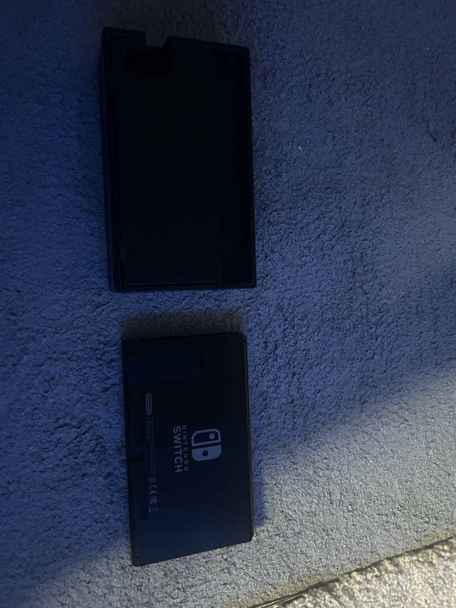 Nintendo Console: Nintendo Switch Konsole mit Dockingstation ohne Controller – Usato da Obergösgen venduto da mad_56fp 1