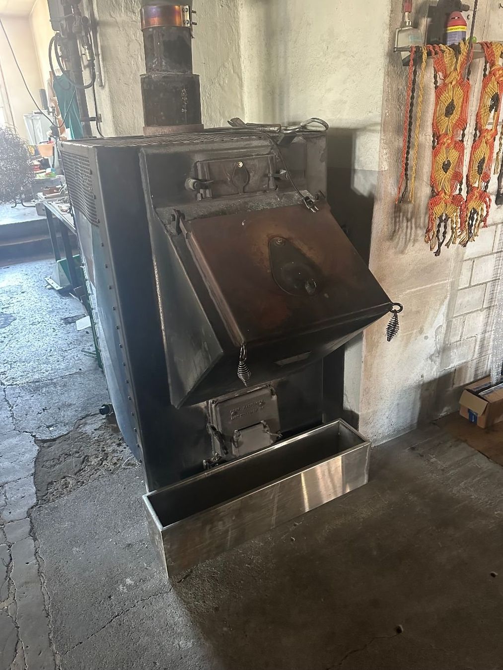 Altri mobili d'antiquariato: Werkstattofen – Usato da Dietikon venduto da boot32