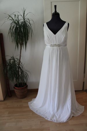Brautkleid von Jora Collection
