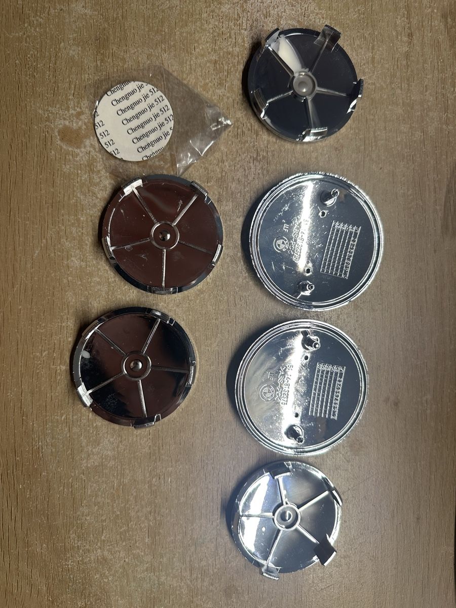 BMW Tutti pezzi di ricambio auto: BMW Alpina Emblem Set – Nuovo (secondo la descrizione) da Sargans venduto da Real1394 1