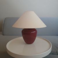 70er Jahren / Frankreich / rote handegemachte Keramiklampe