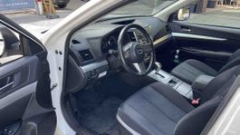 Subaru Legacy Kombi weiss Zustand akzeptabel