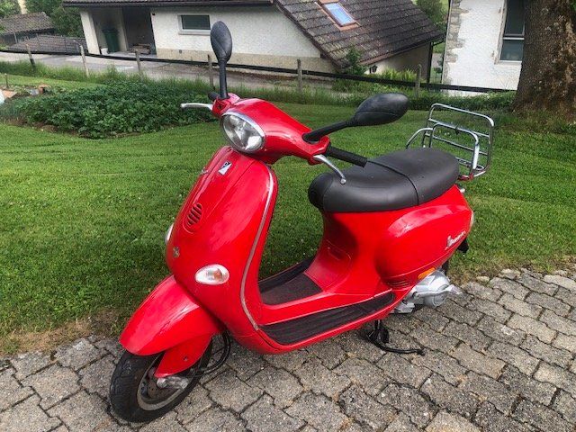 Vespa Scooters: Vespas  Piaggio 125 ET4 2002 – Gebraucht aus Chézard St Martin von schmitt