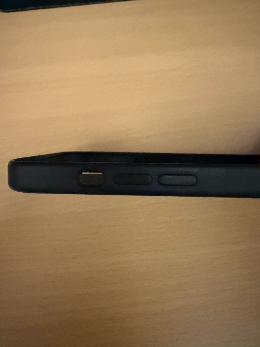 Apple Cover & Protezioni schermo: iPhone 14 Silikon Case mit MagSafe - Mitternacht – Usato da Aarau venduto da Melia077 1