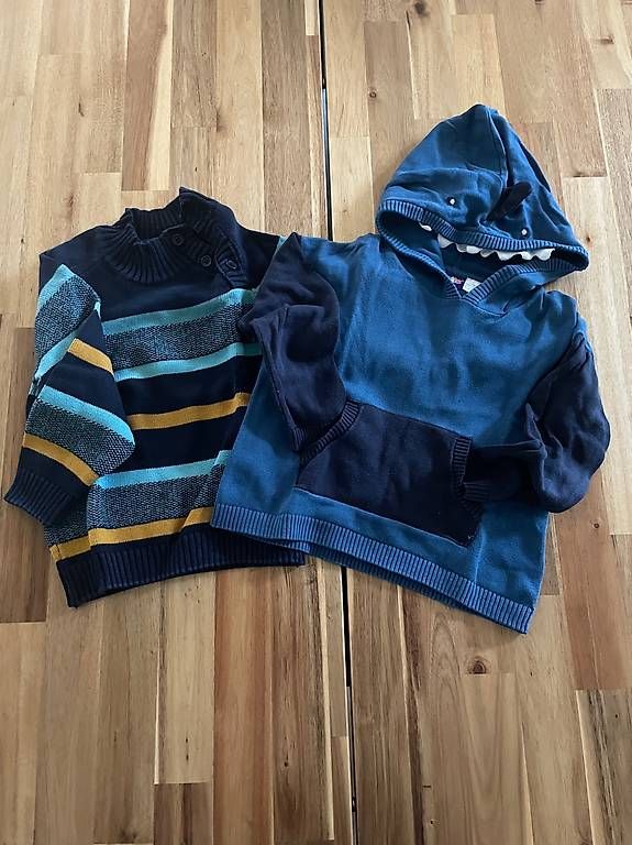 Lotti & Set di vestiti: Lot de pulls hiver taille 98 – Nuovo (secondo la descrizione) da Estavayer-le-Lac venduto da bess- 4