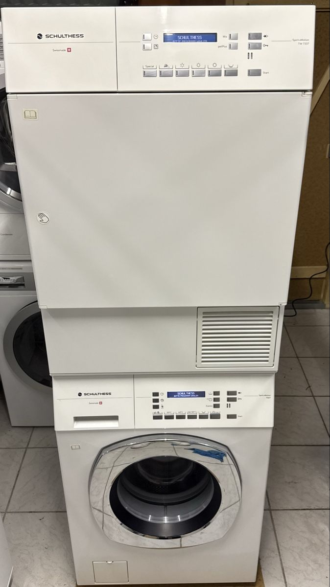 Schulthess Lavatrici: Professional Schulthes Waschturm 8Kg – Nuovo (secondo la descrizione) da Kilchberg ZH venduto da Rei_9
