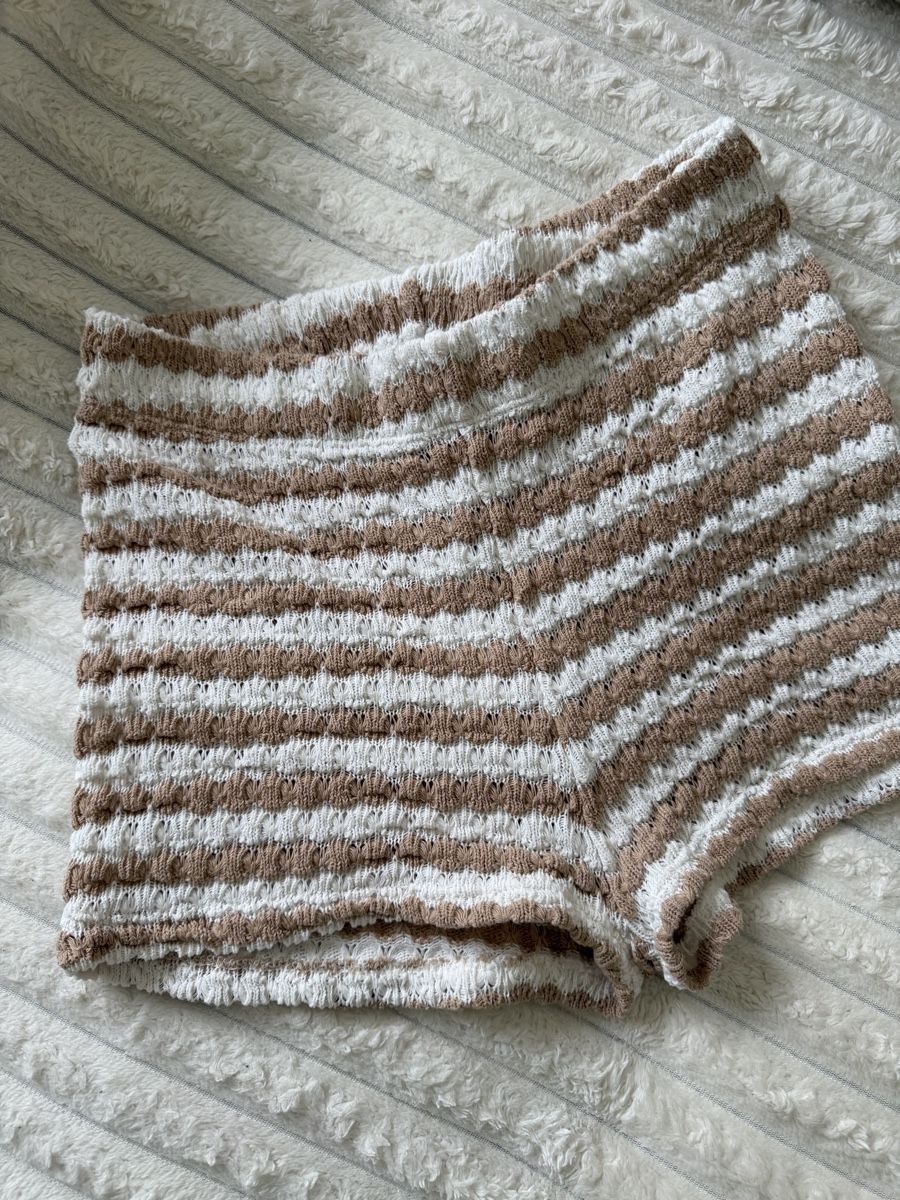 Pantaloni: Striped cozy shorts XS – Usato da Gränichen venduto da Domsiiiii 1
