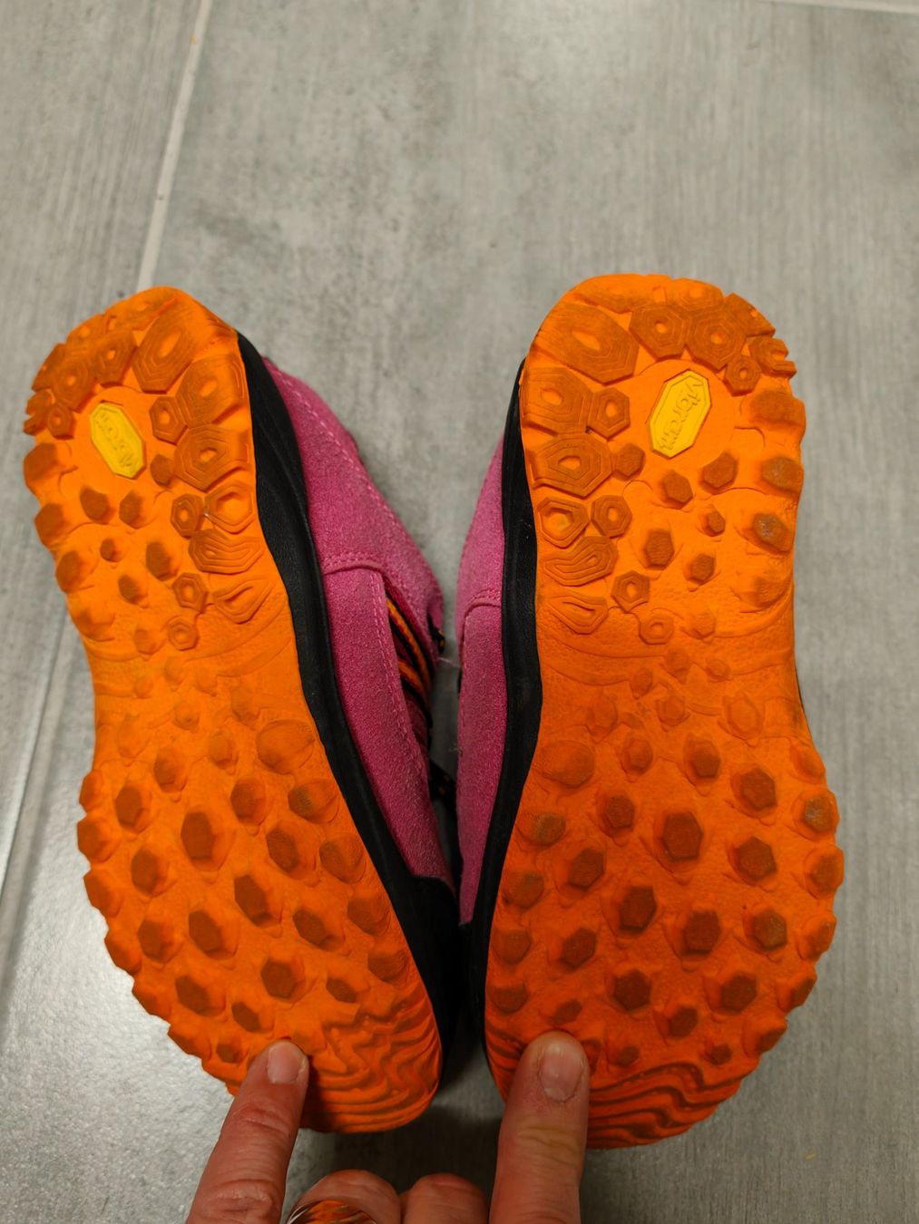 Everest Scarpe per ragazze: Turnschuh der Marke Everest - Gr. 29 – Usato da Kirchleerau venduto da hop82 3