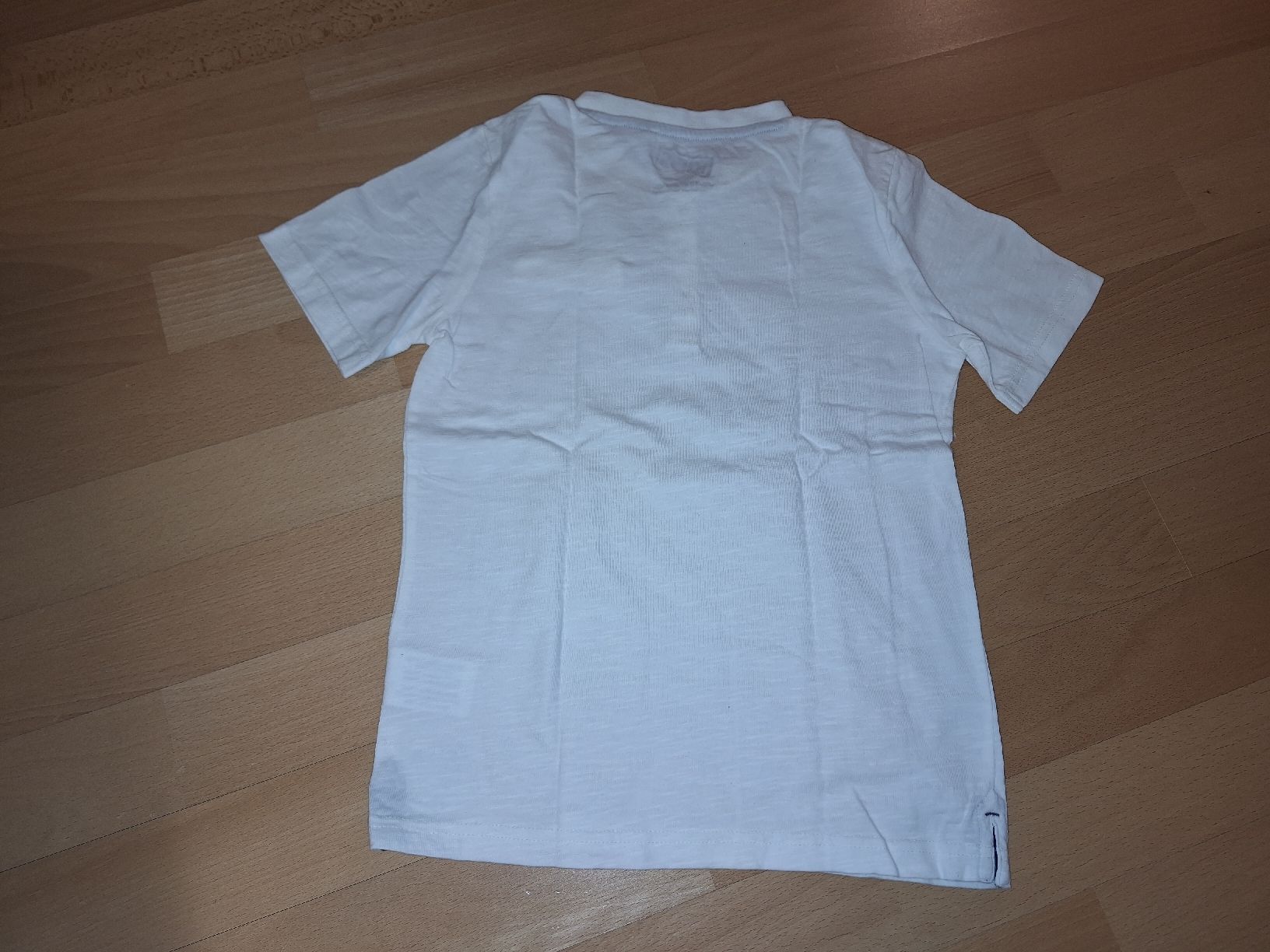 Hemden, T-Shirts & Polos: weisses Shirt in Gr. 134 – Gebraucht aus Oberrieden von smarties949 3