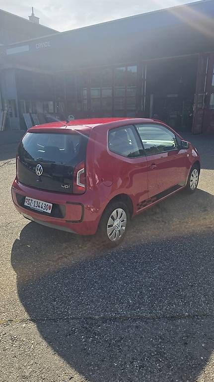 Autos: VW UP 1.0 MPI – D'occasion à Au ZH par Niko.niko90 2