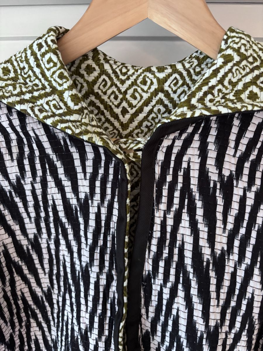 Giacche: Reversible hooded jacket, geometric pattern, size S/M – Usato da Zürich venduto da Grothschild 6