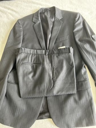 Hugo Boss Anzug, Gr. 52, Dunkelgrau - Top Zustand!