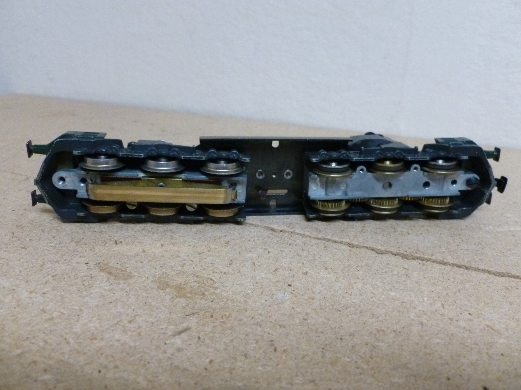 Hag Modellini di ferrovie: Hag Ae 6/6, Version 2, Fahrgestell – Usato da Oberbipp venduto da Vifu 5
