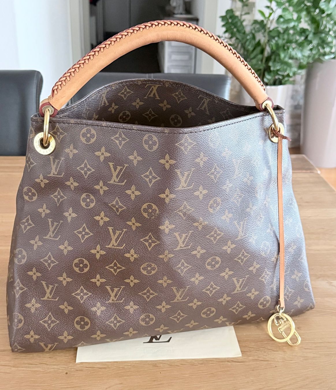 Louis Vuitton Borse da donna: Louis Vuitton Artsy – Usato da Reinach AG venduto da BisMad3 5