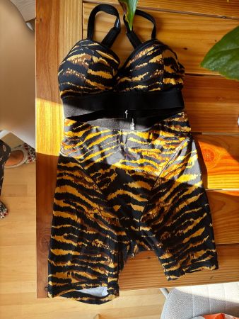 Sport Set, Tiger Muster, Gr. S, Top Zustand für Sport!