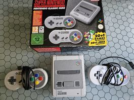 Super Nintendo Classic Mini 