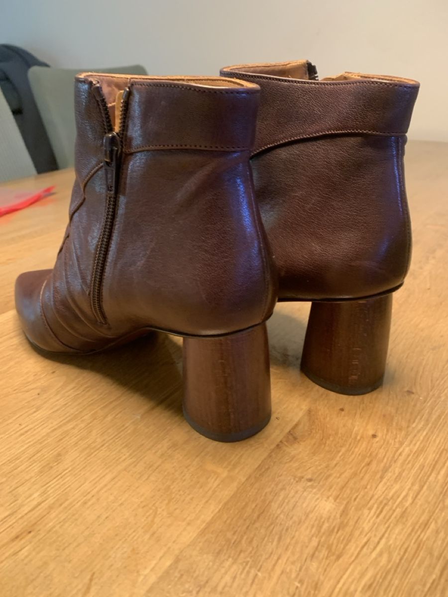 Scarpe da donna: Chie Mihara Stiefeletten gr 37 neu – Nuovo (secondo la descrizione) da Bülach venduto da Lunaromina 3