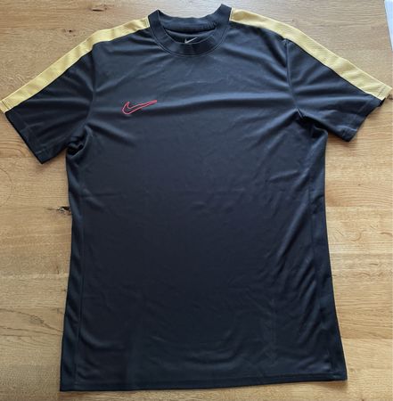 Nike Sport T-Shirt