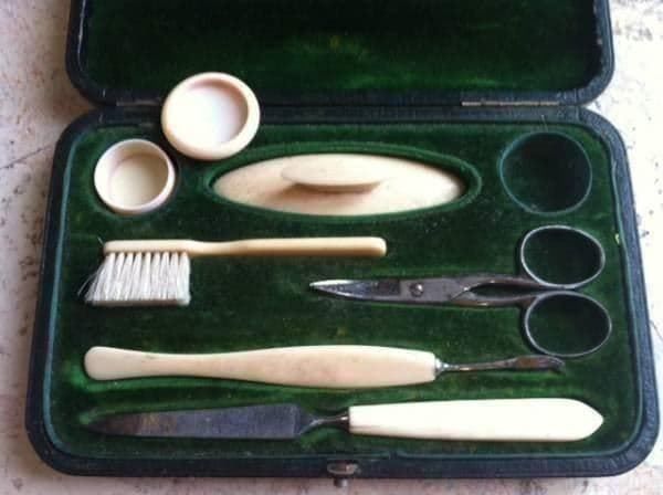 Make-up: Grossmutters Schminkset – Usato da Einsiedeln venduto da Brocki59