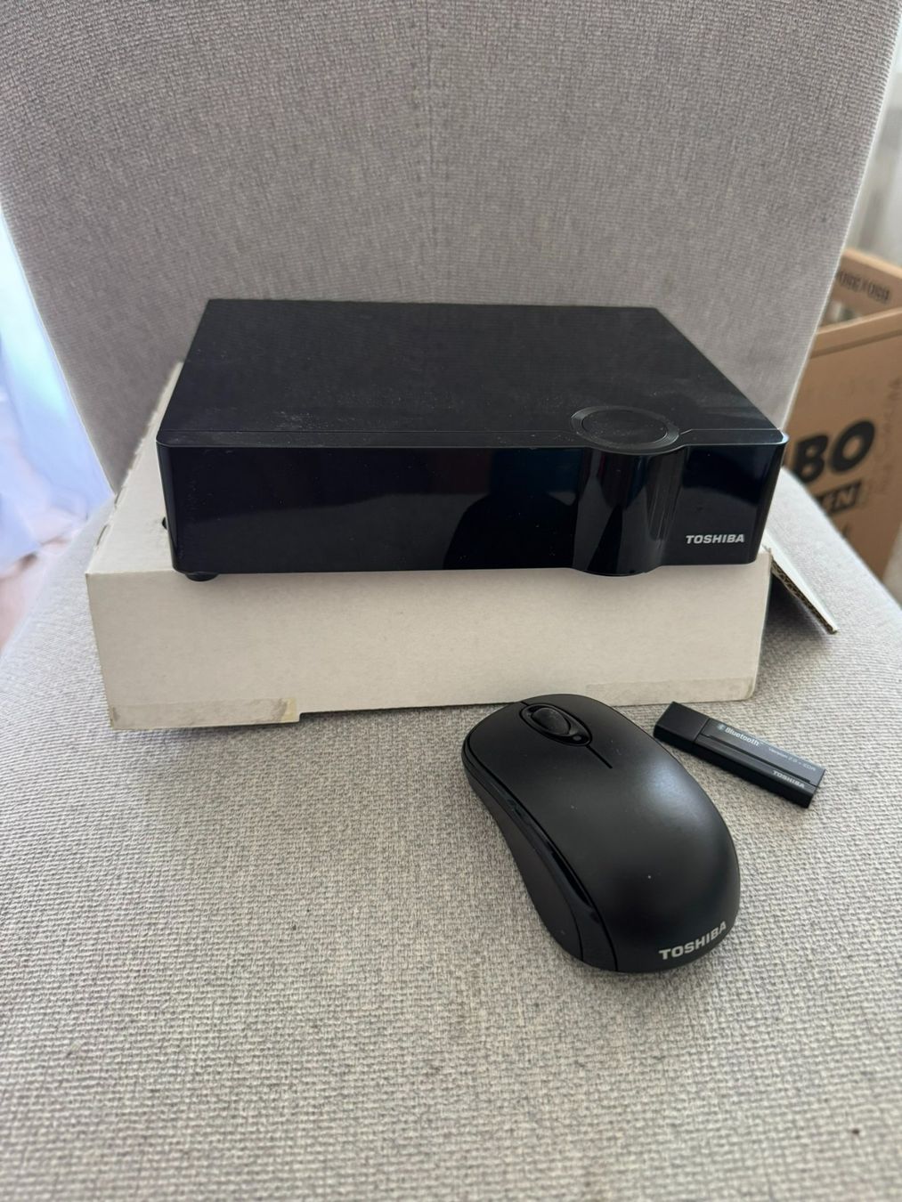 Toshiba Disques durs: Toshiba Storage - externe Festplatte – Neuf avec emballage d'origine à Adliswil par aia_fhy5