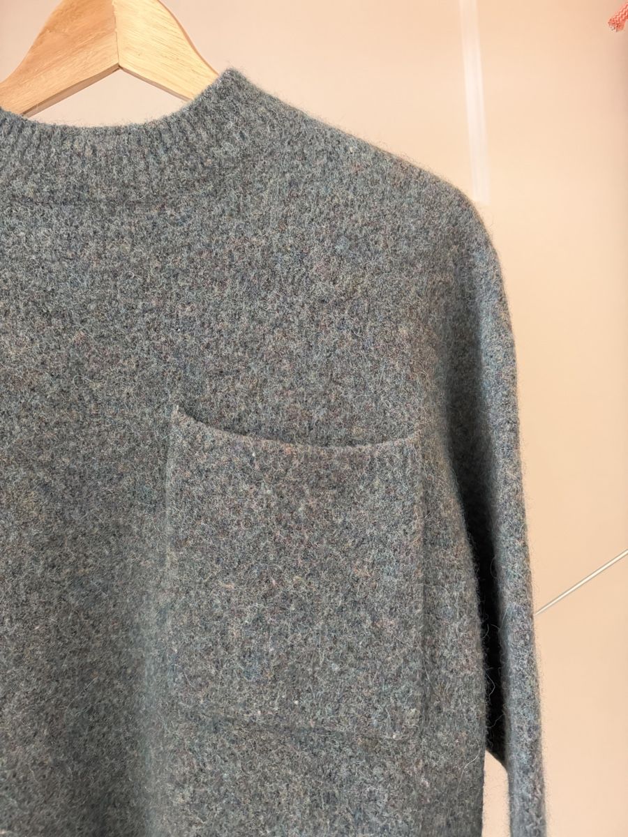 Pulls & Sweat-shirts: Pullover mit Brusttasche - & other stories  – D'occasion à Zürich par Nadgb1303 1