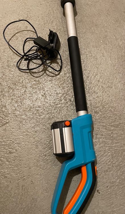 Gardena AkkuTeleskopHeckenschere THS Li18/42 mit Akku Kaufen auf