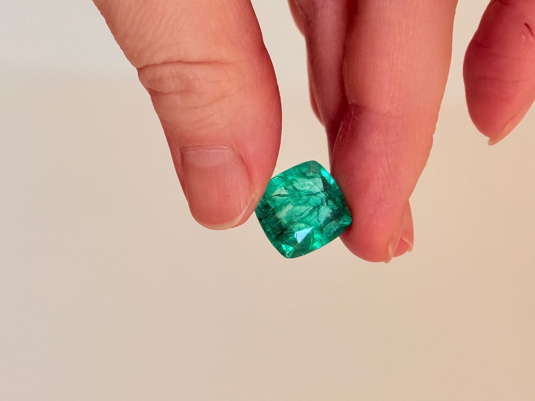 Pietre preziose: 9.45Ct Certified Cushion Cut  GemstoneA+ Quality – Nuovo e nell'imballaggio originale da Genève venduto da AWWA 1